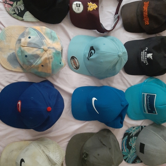 Assorted hats - Picture 1 of 3